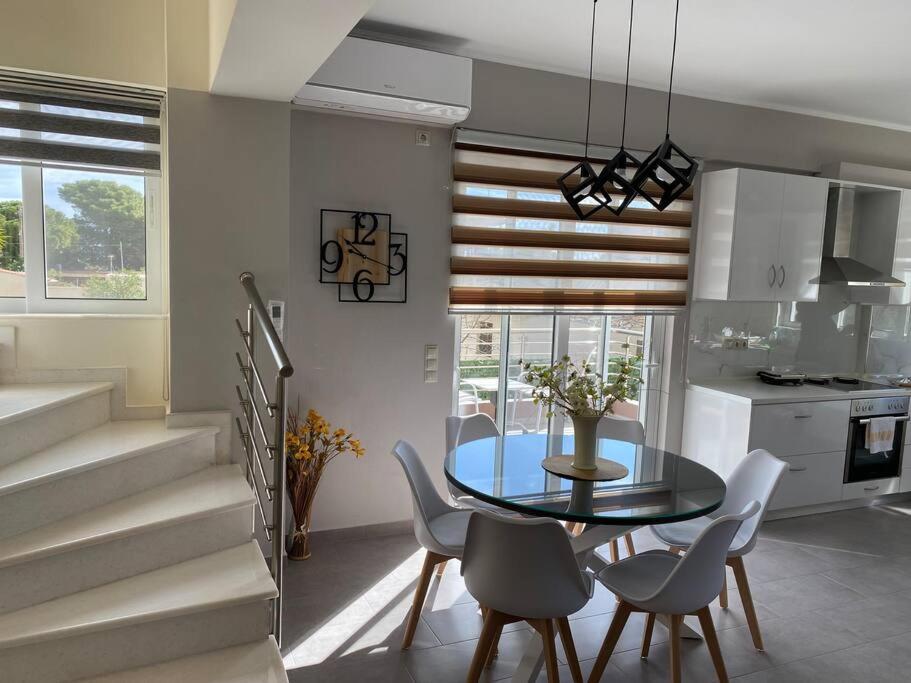 Keskos Luxury Villa Артемида Екстериор снимка