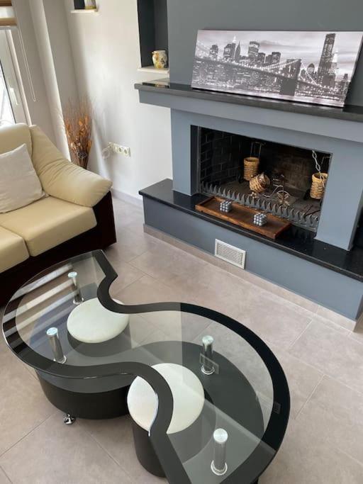 Keskos Luxury Villa Артемида Екстериор снимка